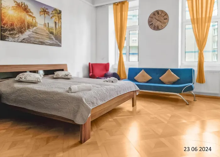 Four-bedroom, Four King-size Comfort * Viena